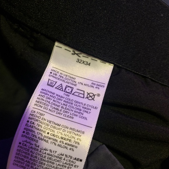 Old Navy Skinny Chino Pants - Picture 3 of 3